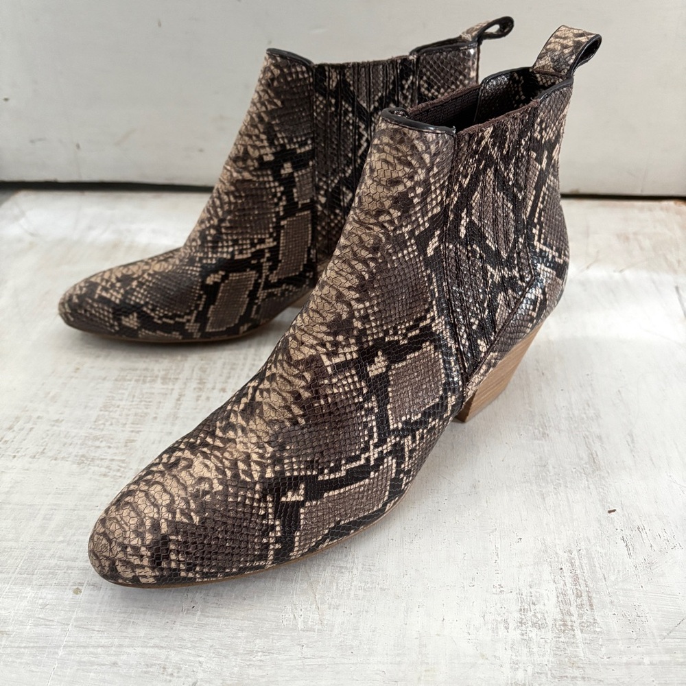 Splendid Snake Print Ankle Boots Size 9.5